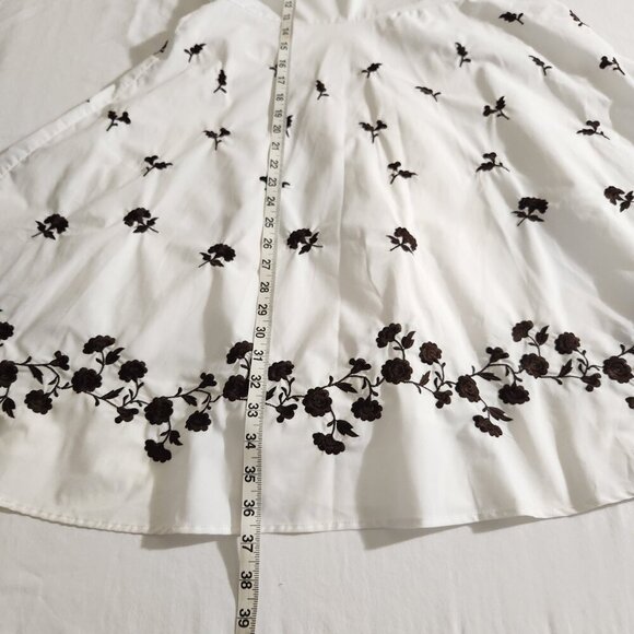 AP.NY Size 12 Women's White Sleeveless Zip Back Floral Embroidered Halter Dress - Picture 13 of 16